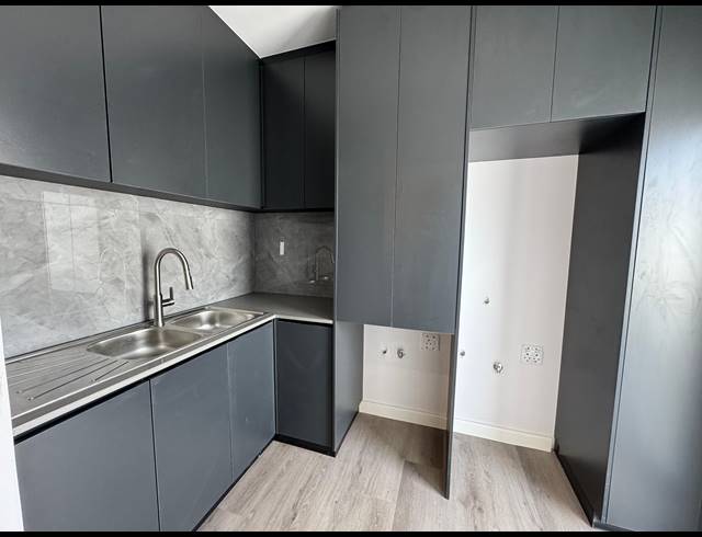 4 BEDROOM HOUSE FOR SALE IN SANDOWN